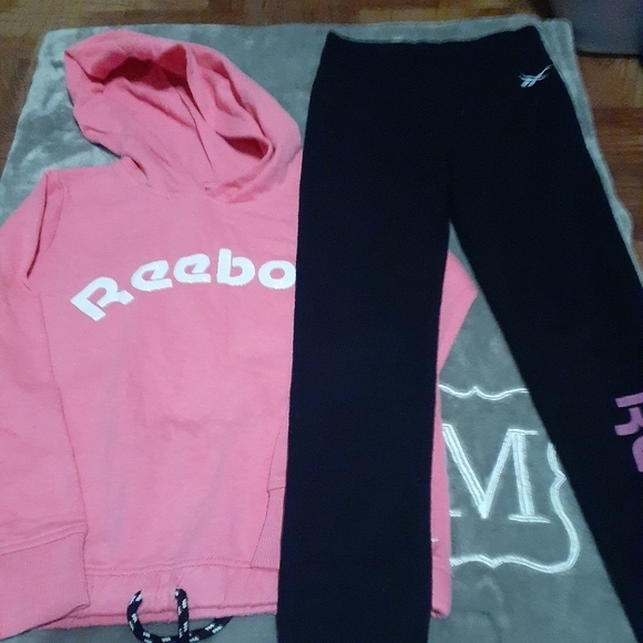 Reebok outfit - Picture 2 of 3